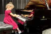 4-Year-Old Piano Prodigy Stuns the World with Beethoven and Schumann